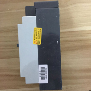 Nuevo y Original, Listo para Usar, Controlador de Programación PLC para Automatización Industrial de Almacén DZ15-100/3902 - Product Image 1