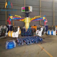 Attraction pour les amateurs d'aventure : Griffe énergétique rotative à grande vitesse et palpitante sur remorque pour adultes