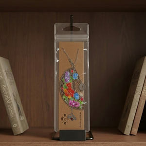 Marcapáginas de Latón Chapado en Oro con Diseño de Abanico y Grabado UV de Calidad Superior, Suministro Directo de Fábrica, en Venta - Product Image 6