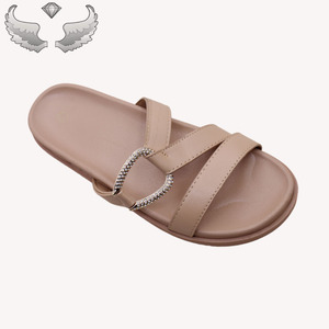 รองเท้าแตะชายหาดคุณภาพสูง แฟชั่นทันสมัย น้ำหนักเบา สไตล์เรโทร สำหรับผู้หญิง รองเท้าลำลองแบบสวม สั่งผลิตได้ - Product Image 2
