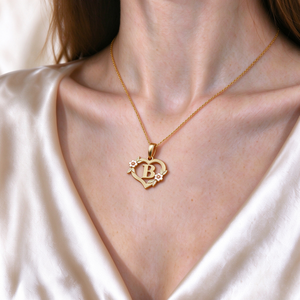Nuova Collana con Ciondolo a Cuore per Donna, Placcata in Oro Rosa con Lettere A-Z Intarsiate <span class=keywords><strong>e</strong></span> Decorazione Floreale - Product Image 4