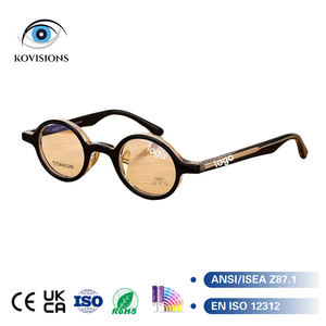 Gafas de Sol Ovaladas de Titanio, Gafas de Sol Redondas Retro Unisex, Patillas con Núcleo Dorado, Lentes con Tinte Ámbar, Frente Translúcido, Estilo Urbano - Product Image 1