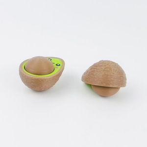 Giocattolo antistress a forma di avocado in PU, simpatico giocattolo da premere per decorare la scrivania, unisex - Product Image 2