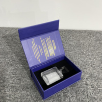 Boîte cadeau magnétique de luxe personnalisée avec feuille d'or et revêtement UV Finition mate Carton rigide Conception pliable