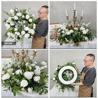 Couronne de fleurs artificielles blanches en forme de cercle DKB pour base de chandelier, centre de table floral pour décoration de table de mariage