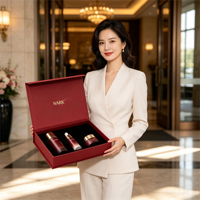 Boîte cadeau magnétique personnalisée de style livre rouge vin avec estampage à chaud et insert en EVA pour ensemble cosmétique et soins de la peau, emballage de luxe