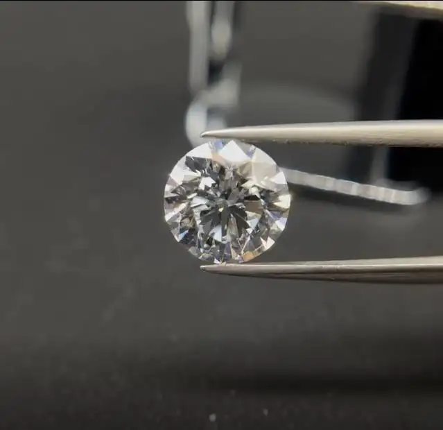 0.065ct 라운드 브릴리언트 컷 합성 다이아몬드 크기 2.5mm 화이트 색상 DEF SI1 SI2 근접 다이아몬드