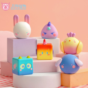 Juguete blandito antiestrés, Caja Sorpresa, Monstruo Geométrico, Mundo de Purpurina, Muñecas y Figuras, set de regalo de juguetes en caja sorpresa, 24 piezas - Product Image 1