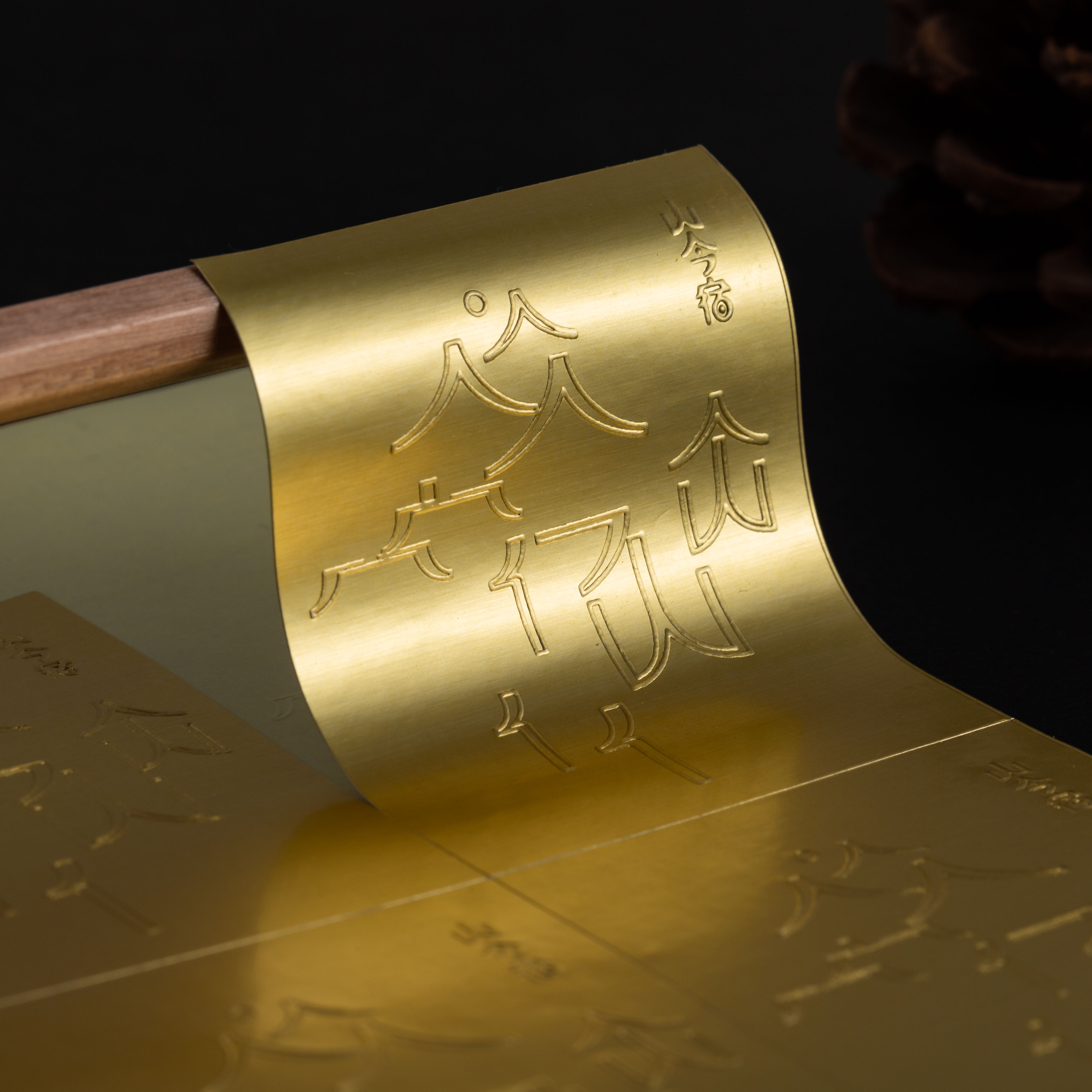 Gold Printing Logo Stickers Labels High Quality Embossed Sticker Custom