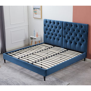 Lit double moderne de luxe avec tête de lit, ensemble de meubles de chambre à coucher, lit rembourré - Product Image 3