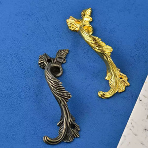 Maniglie di mobili antichi foglie <span class=keywords><strong>a</strong></span> strisce intagliate maniglie del cassetto porta scatola per gioielli armadietto bronzo tira armadio legno - Product Image 1