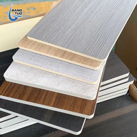 Panneau de finition en fibre de bois de bambou personnalisé avec des profilés rainurés arqués 3D pour revêtement mural intérieur commercial