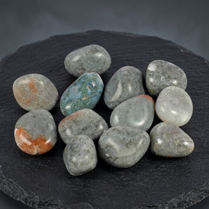 Piedras de ágata gris pulidas, piedra preciosa tallada para decoración del hogar, decoración de ágata Feng Shui, artesanías de piedras semipreciosas, ágata gris - Product Image 2