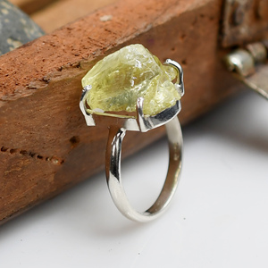 Nouvelle bague au design irrégulier en argent sterling 925, quartz citron brut, bijoux fins, bagues personnalisées, fabricant de bijoux - Product Image 4