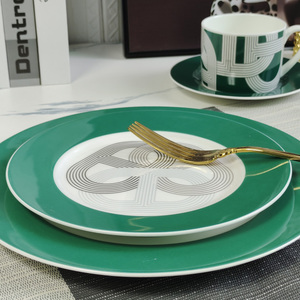 Service de table 2 pièces en porcelaine fine verte européenne, modèle Runway, à prix réduit - Product Image 2
