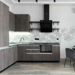 خزائن مطبخ عصرية مخصصة للمنزل بالكامل مع حلول بناء صديقة للبيئة ومقاومة للحريق للفنادق والفلل - Product Image 2