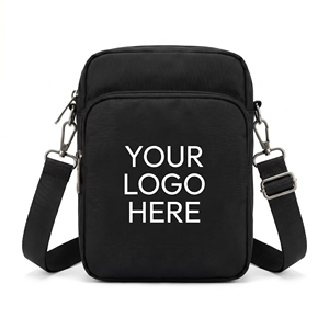 Bolso Bandolera de Nailon Negro Personalizado para Hombre, Estilo Techwear y Streetwear, con Logotipo Personalizado, Impermeable - Product Image 1