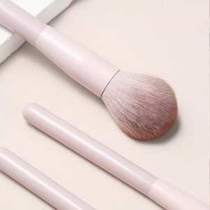 Juego de 13 Brochas de Maquillaje Veganas de Pelo Sintético, Color Rosa de Lujo, Marca Privada Personalizada, Brocha de Maquillaje de Alta Calidad con Bolsa <span class=keywords><strong>para</strong></span> Ojos y Rostro - Product Image 2