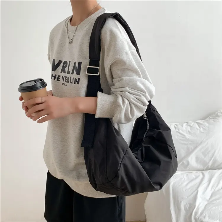 New products large capacity casual neutral nylon bag fashion plain crossbody bag simple women's shoulder bag