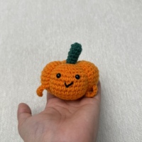 Poupée au crochet faite à la main pour enfants, adorable lapin en forme de citrouille, amigurumi fini, jouet en peluche doux, fil sûr, cadeau d'anniversaire ou de Noël