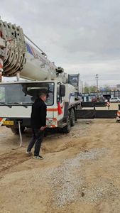 עגור משאית qy15oh qy13k qy0h zc1300h qy100kc qy100kc qy25kc QY50K-2 qy25ky25k qy50k2 qy70k qy10k - Product Image 4