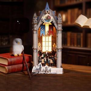 Vente en gros usine : Kit <span class=keywords><strong>de</strong></span> maison miniature 3D en bois Cathédrale <span class=keywords><strong>de</strong></span> <span class=keywords><strong>Poudlard</strong></span>, maison <span class=keywords><strong>de</strong></span> poupée en bois Book Nook et collection d'objets décoratifs - Product Image 3