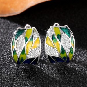Orecchini in Smalto Verde con Zirconi, Eleganti Orecchini Pendenti Stile Naturale per Donne - Product Image 1