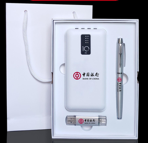 Batterie externe unique en PVC faite à la main et stylo Flash USB 16G avec boîte <span class=keywords><strong>cadeau</strong></span> promotionnelle <span class=keywords><strong>pour</strong></span> les pères et les hommes - Product Image 4