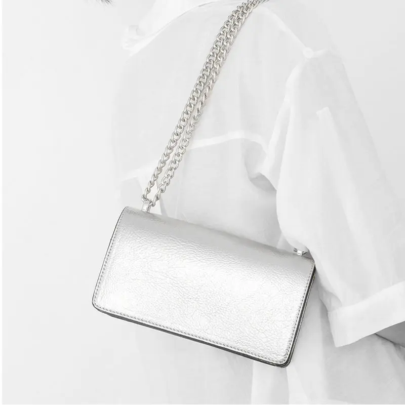 2023 Newest Silver PU Small Crossbody Bag for Women Metal Chain Strap Messenger Bag Ladies Handbags Phone Purses
