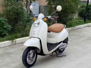 มอเตอร์ไซค์มือสอง Honda 55 Series, เครื่องยนต์ระบายความร้อนด้วยน้ำ, 65 ซีซี, วิ่งมาแล้วมากกว่า <span class=keywords><strong>3</strong></span>,<span class=keywords><strong>400</strong></span> กม., โครงอะลูมิเนียมอัลลอยด์ทั้งคัน, สไตล์เรโทรและหรูหรา - Product Image 2