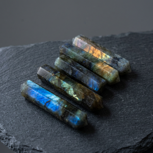ขายส่งคุณภาพสูง Labradorite ดินสออัญมณีธรรมชาติดินสอคริสตัลแฟลชสูงใช้สําหรับการรักษาและการทําสมาธิ - Product Image 1