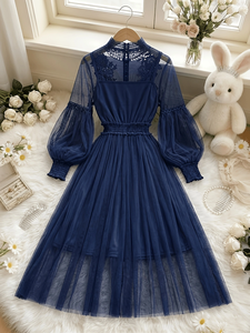 Robe mi-longue en tulle bleu marine pour femme, manches longues, appliques en dentelle florale, col haut, coupe trapèze, robe de soirée - Product Image 2