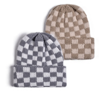 Nouveau bonnet en tricot à carreaux avec broderie de logo personnalisé et patch en cuir, coupe ample et chaude, effet amincissant pour le visage, idéal pour l'automne et l'hiver