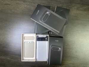 Smartphone débloqué Google Pixel 9 Pro 5G avec écran OLED 6,3 pouces 120 Hz, processeur Tensor G4, 16 Go de RAM, appareil photo 50 MP, IP68 - Product Image 1