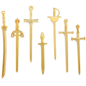 Set di 7 <span class=keywords><strong>Ciondoli</strong></span> in Lega Metallica <span class=keywords><strong>Argento</strong></span> Antico a Forma di Arma da Gioco Spada Lunga per Segnalibri e Creazione di Gioielli 60mm - Product Image 2