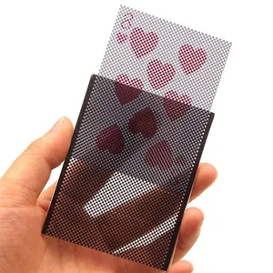 Nouveau WOW Plastique Changement De Carte illusion Tour De Magie (8.9x7cm), accessoires de magie