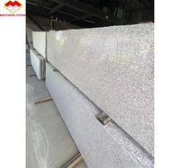 Dalles de granit blanc américain en pierre de granit platine à prix Offre Spéciale bon marché pour la décoration de la maison