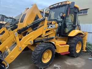 Chargeuse-pelleteuse JCB 3CX 4CX d'occasion modèle 2026 avec pompe hydraulique, charge nominale de 2000 kg pour usage agricole, moteur de 81 kW - Product Image 5