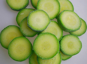 Tranches <span class=keywords><strong>de</strong></span> <span class=keywords><strong>courgettes</strong></span> vertes, 2 pièces, approuvé IQF, BRC A - Product Image 6