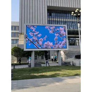 Layar led iklan papan reklame manusia 5mm piksel luar ruangan tahan air IP65 tabir surya P4 P6 LED panel matriks dinding video layar