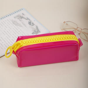 Pochette à crayons en PVC transparent avec fermeture éclair, étui <span class=keywords><strong>de</strong></span> voyage tendance pour adolescents, organiseur <span class=keywords><strong>de</strong></span> bureau portable, <span class=keywords><strong>trousse</strong></span> <span class=keywords><strong>de</strong></span> <span class=keywords><strong>toilette</strong></span> pour cosmétiques et stylos - Product Image 3