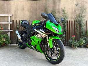 <span class=keywords><strong>Kawasaki</strong></span> ZX-6R 636cc Moteur à quatre cylindres en ligne refroidi par liquide KIBS ABS DOHC 16V Moto de piste et de banlieue - Product Image 6