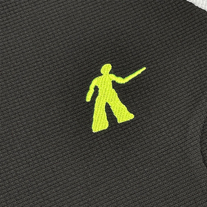 เสื้อฟุตบอลคอกลมแบบคลาสสิกสไตล์สตรีท  ออกแบบลายปัก  แห้งเร็ว ระบายอากาศได้ดี ทรงโอเวอร์ไซส์ สำหรับเล่นกีฬาและฟุตบอล - Product Image 3