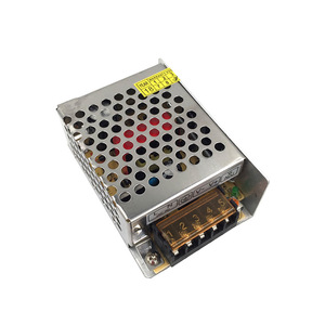 Fuente de Alimentación Conmutada Jingruian de 24V 1A, Salida Única CC, Transformador para Tiras LED con Disipador de Calor - Product Image 1