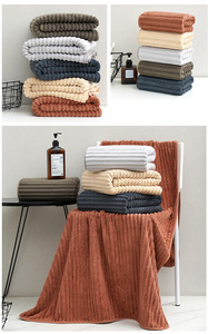 Toalla de Baño Extra Grande de Felpa de Coral Premium - Ultra Suave, Gruesa y Altamente Absorbente, de Secado Rápido para Adultos, Niños, Hogar y Playa - Product Image 6