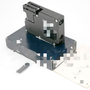 Azm 161sk-12/12rk-110/230 1166282 联锁开关-未使用/原包装-全新原装库存工业级Au - Product Image 1