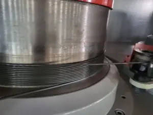 Alambre de soldadura MIG, línea de alambre de Co2, 0,8mm, 1,2mm, máquina de fabricación de Er70S-6 de producción