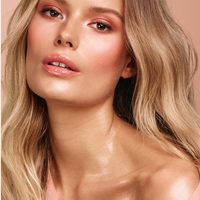 Nouvel arrivage de spray liquide à paillettes pigmentées, surligneur scintillant pour le corps, huile scintillante pour le corps de marque privée vegan naturel imperméable