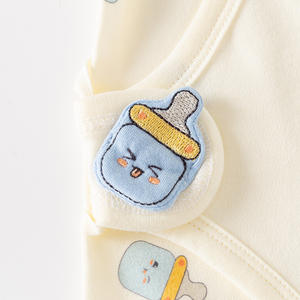 Pelele Enterizo Sin Costuras <span class=keywords><strong>para</strong></span> Recién Nacidos de Otoño e Invierno, Lindo Traje de Gateo de Puro Algodón Inspirado en Traje de Monje con Botones y Velcro - Product Image 4