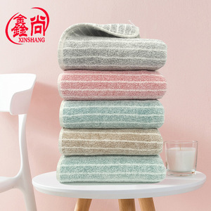 Toalla Facial de Felpa Coral con Rayas Verticales Xinshang, 35x75cm, Gruesa, para Uso en Hoteles y Hogares - Product Image 1